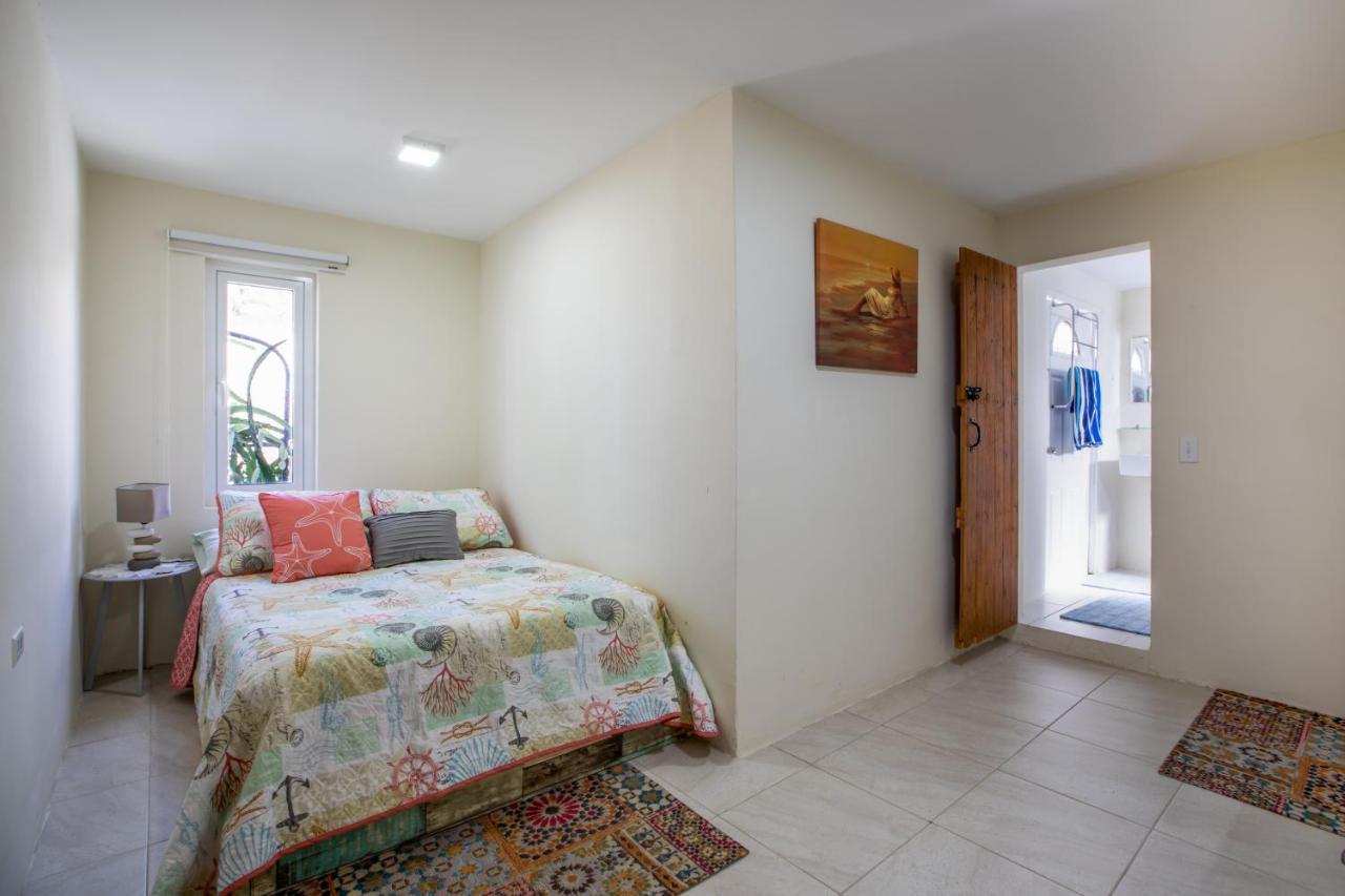 Serene By The Sea Savaneta Exterior photo